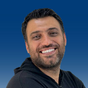 نیما نام آوری